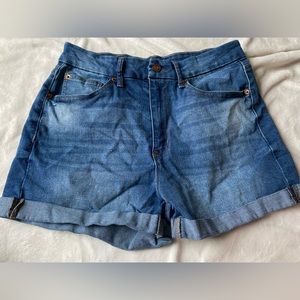 No Boundries size 11 denim shorts